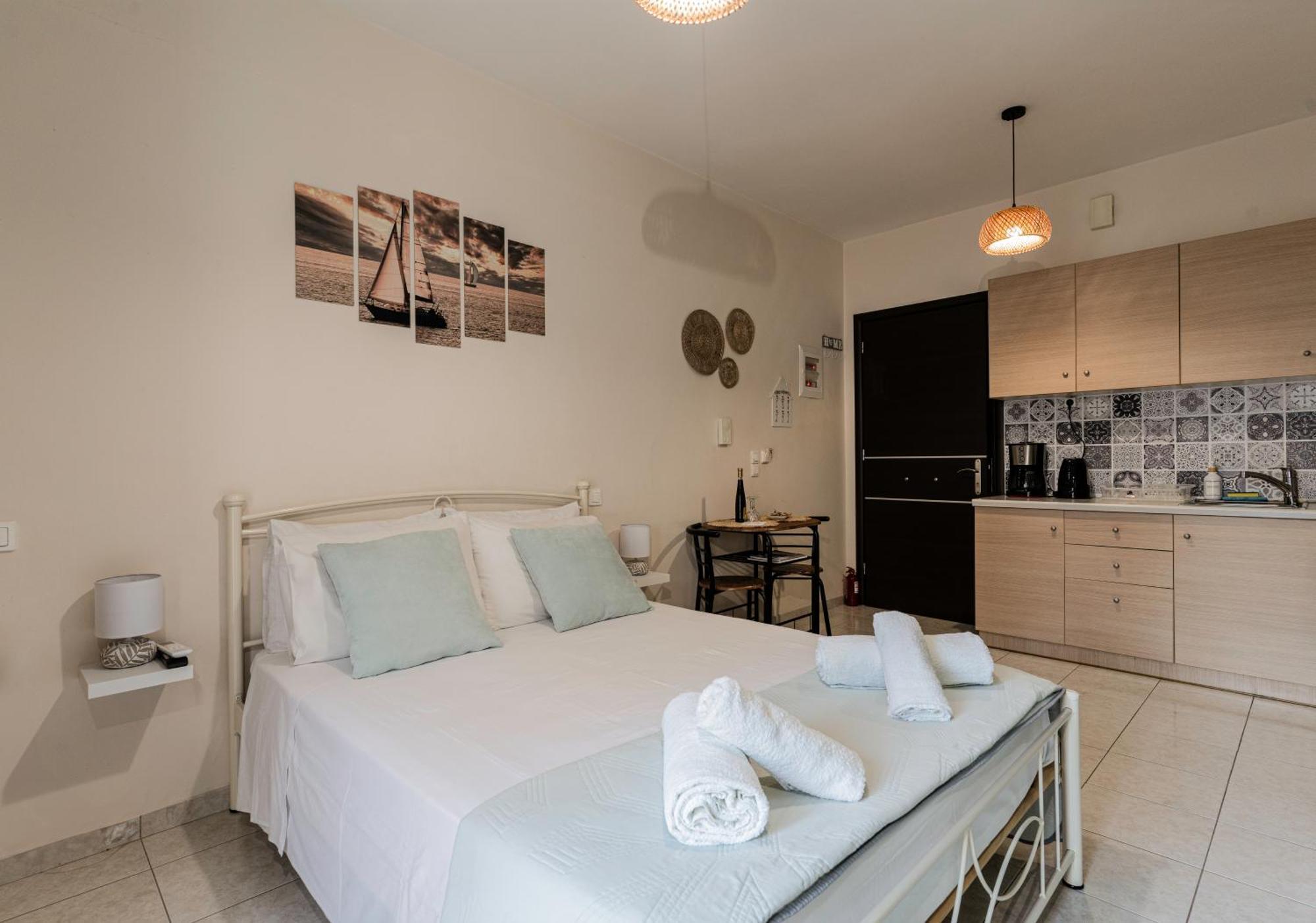Sunny Central Studio Zakynthos Town Exterior photo