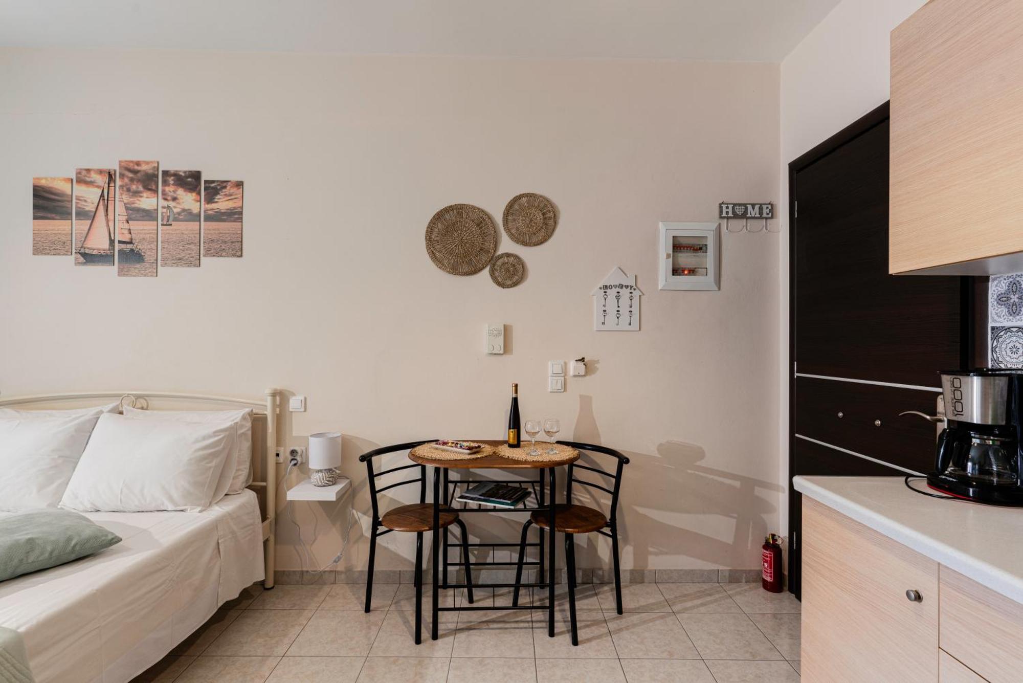 Sunny Central Studio Zakynthos Town Exterior photo