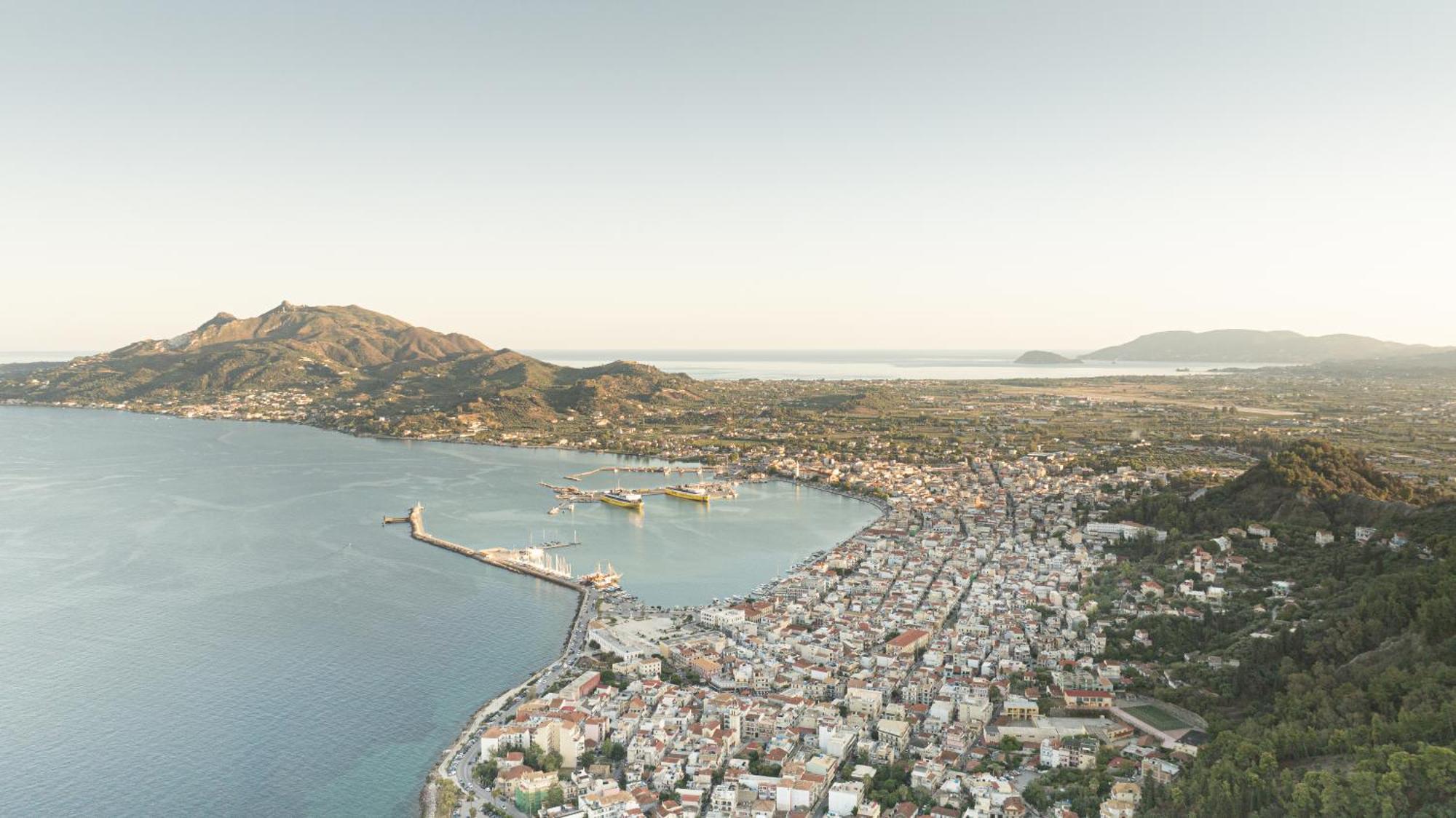 Sunny Central Studio Zakynthos Town Exterior photo
